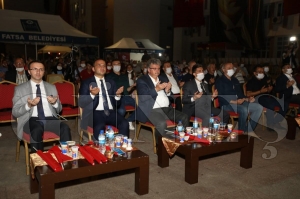 Belediye Başkanı Etem Kibar 15 Temmuz demokrasi tarihine altın harflerle yazılan şanlı bir destanın gecesidir” Belediye Başkanı Etem Kibar 15 Temmuz demokrasi tarihine altın harflerle yazılan şanlı bir destanın gecesidir”