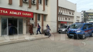 FETÖ'cüler yurt dışına kaçmaya çalışırken yakalandı FETÖ'cüler yurt dışına kaçmaya çalışırken yakalandı