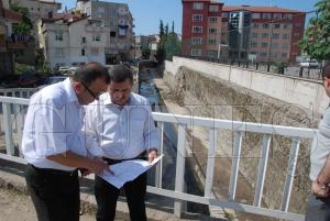 Derelerin Islah Çalışmaları Devam Ediyor Derelerin Islah Çalışmaları Devam Ediyor