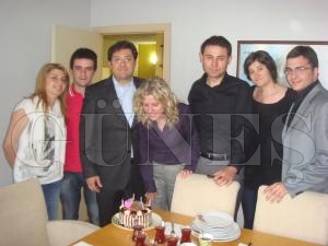 ALTUNTAŞ'A PASTALI VEDA ALTUNTAŞ'A PASTALI VEDA