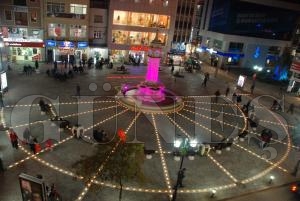 Cumhuriyet Meydanı Yenilendi Cumhuriyet Meydanı Yenilendi