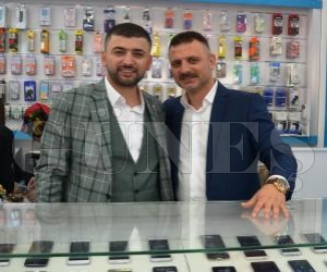 HAKAN İLETİŞİM’İN YENİ TELEFON MAĞAZASI HİZMETE GİRDİ HAKAN İLETİŞİM’İN YENİ TELEFON MAĞAZASI HİZMETE GİRDİ