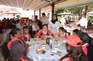 TÜRKÇE OLİMPİYATLARINA KATILAN DÜNYA ÖĞRENCİLERİNE FATSA BELEDİYESİNDEN KAHVALTI JESTİ TÜRKÇE OLİMPİYATLARINA KATILAN DÜNYA ÖĞRENCİLERİNE FATSA BELEDİYESİNDEN KAHVALTI JESTİ