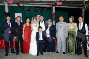 ÖZEL VE ÖZCAN AİLELERİNİN MUTLU GÜNÜ ÖZEL VE ÖZCAN AİLELERİNİN MUTLU GÜNÜ