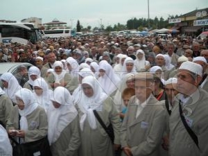 160 HACI ADAYI KUTSAL TOPRAKLARA DUALARLA UĞURLANDI 160 HACI ADAYI KUTSAL TOPRAKLARA DUALARLA UĞURLANDI