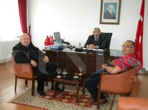VEKİL ŞENER, KAYMAKAM ATMACA’YI ZİYARET ETTİ VEKİL ŞENER, KAYMAKAM ATMACA’YI ZİYARET ETTİ