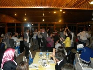 DUMLUPINAR İLKÖĞRETİM OKULU VELİLERİ BİRLİK ve DAYANIŞMA GECESİNDE BİR ARAYA GELDİ DUMLUPINAR İLKÖĞRETİM OKULU VELİLERİ BİRLİK ve DAYANIŞMA GECESİNDE BİR ARAYA GELDİ