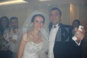 Hmeyra ile Necati'ye Mutluluklar