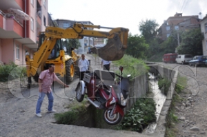 ENGELLİ VATANDAŞ KAZADA HAYATINI KAYBETTİ ENGELLİ VATANDAŞ KAZADA HAYATINI KAYBETTİ
