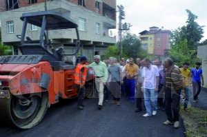 Aslancami'nin yol sorunu büyükşehir ile sona eriyor Aslancami'nin yol sorunu büyükşehir ile sona eriyor