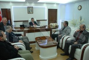 YEN YNETMDEN BAKAN  ANLAYANA NEZAKET ZYARET