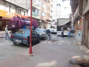 5 YILDIR ALT YAPI SORUNU ÇÖZÜLEMEDİ 5 YILDIR ALT YAPI SORUNU ÇÖZÜLEMEDİ
