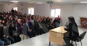 Kabataş’ta “Millî Bilinç ve Gençlik” konulu söyleşi Kabataş’ta “Millî Bilinç ve Gençlik” konulu söyleşi