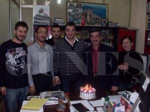 F. CUMHUR ALTUNTAŞ'IN EN MUTLU GÜNÜ F. CUMHUR ALTUNTAŞ'IN EN MUTLU GÜNÜ