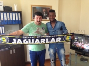 YENİ TRANSFER UCHE “ GOL KRALI OLACAĞIM” YENİ TRANSFER UCHE “ GOL KRALI OLACAĞIM”
