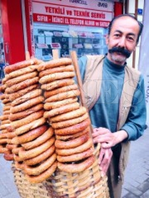Fatsa'nın En Eski Simitçisi  Gündüz Abi  İş başında