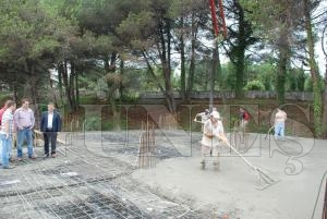 HUZUREVİ İNŞAATINDA 2.KATIN BETONU ATILDI HUZUREVİ İNŞAATINDA 2.KATIN BETONU ATILDI