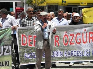 HESLERE KARI PROTESTO