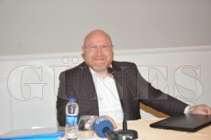 Cumhurbaşkanı Baş danışmanlarından İhsan Şener: “Hayırcıların krizlerden beslenmek gibi bir özellikleri var” Cumhurbaşkanı Baş danışmanlarından İhsan Şener: “Hayırcıların krizlerden beslenmek gibi bir özellikleri var”