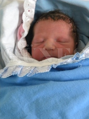 2012’nin İLK BEBEĞİ VATAN YAŞAR GİDEN 2012’nin İLK BEBEĞİ VATAN YAŞAR GİDEN