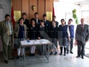 İMZA KAMPANYASINA BÜYÜK İLGİ İMZA KAMPANYASINA BÜYÜK İLGİ