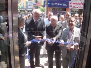 İŞ BANKASI YENİ BİNASINDA HİZMET VERMEYE BAŞLADI İŞ BANKASI YENİ BİNASINDA HİZMET VERMEYE BAŞLADI