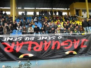 Jaguarlardan Ters Pankartlı Tepki