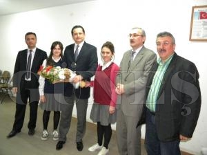 Öğrencilere “Model Mezun- Model İnsan ” Konferansı Öğrencilere “Model Mezun- Model İnsan ” Konferansı