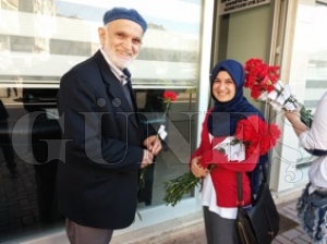 FATSA GENÇLİK MERKEZİ KUTLU DOĞUM HAFTASINI HADİS VE KARANFİL DAĞITARAK KUTLADI FATSA GENÇLİK MERKEZİ KUTLU DOĞUM HAFTASINI HADİS VE KARANFİL DAĞITARAK KUTLADI