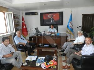 MEF-DER PROJE EKİBİ İLÇE MİLLİ EĞİTİM MÜDÜRÜNÜ ZİYARET ETTİ MEF-DER PROJE EKİBİ İLÇE MİLLİ EĞİTİM MÜDÜRÜNÜ ZİYARET ETTİ