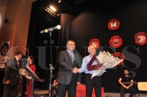 Cumhuriyetin 90. yılı Konserinde Mehmet Gümüş Sahne Aldı Cumhuriyetin 90. yılı Konserinde Mehmet Gümüş Sahne Aldı