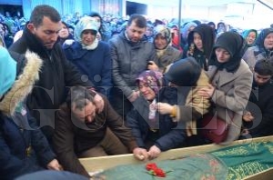 2 kz zehirlenerek len aile hukuk  mcadelesi veriyor