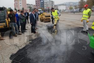 DESENL BASKILI ASFALT UYGULAMASINA START VERLD