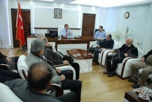 BAŞKAN ANLAYAN MUHTARLARLA KAÇAK NÜFUSU KONUŞTU BAŞKAN ANLAYAN MUHTARLARLA KAÇAK NÜFUSU KONUŞTU