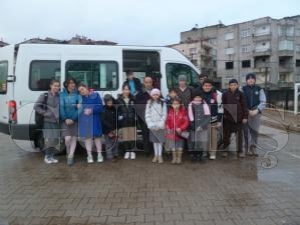 Mustafa amcadan öğrencilere karne jesti..Öğrencilere Karne Tatili Hediyesi Mustafa amcadan öğrencilere karne jesti..Öğrencilere Karne Tatili Hediyesi