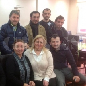 Yardm Sevenler Basn Mensuplar ile bulutu