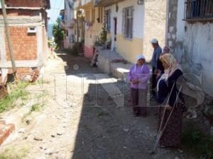 YOL SORUNUNUN ZLMESN BEKLYORLAR
