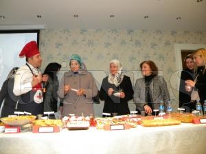 Ev Hanmlarnn Gzdesi Oktay Usta Fatsal Hanmlarla Bulutu