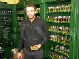 BIYIKOĞLU “FATSALILAR HAFİF KOKU SEVİYOR” BIYIKOĞLU “FATSALILAR HAFİF KOKU SEVİYOR”