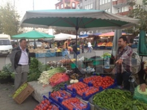 K�yl� Pazar��n� K�� Vurdu