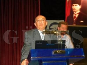 PROF. M�FT�O�LU'NDAN KONFERANS