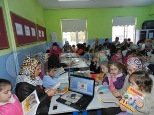 �Velilerimiz Okuyor, �ocuklar�m�z �rnek Al�yor�