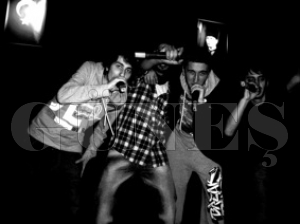 FATSALI RAPÇİLER’DEN MÜTHİŞ KONSER FATSALI RAPÇİLER’DEN MÜTHİŞ KONSER