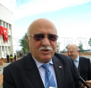 MHP le Bakan akir Cemal Uygun  YNETCLERMZ, OCUKLARIMIZIN BAYRAMINI ELLERNDEN ALDI