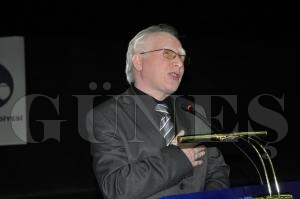 Alan  �Muharrem ay�, Ehli Beyti tan�mak i�in bir f�rsatt�r�