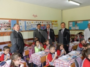 İlçemizdeki Okullara Süt Dağıtılıyor İlçemizdeki Okullara Süt Dağıtılıyor