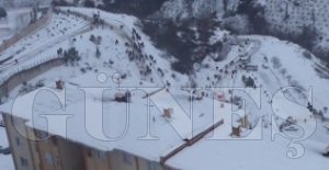ÖĞRENCİLER OKULLARINA ZOR ULAŞTILAR ÖĞRENCİLER OKULLARINA ZOR ULAŞTILAR