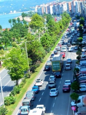 Trafik çilesi bitmiyor Trafik çilesi bitmiyor