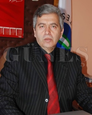 Prof. Dr.  Turan Karadeniz  Don olay fndn karanfillerini ve polenlerini ksmen tt