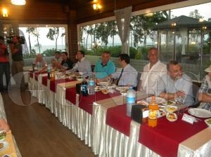 Vali Düzgün’den basına iftar Vali Düzgün’den basına iftar
